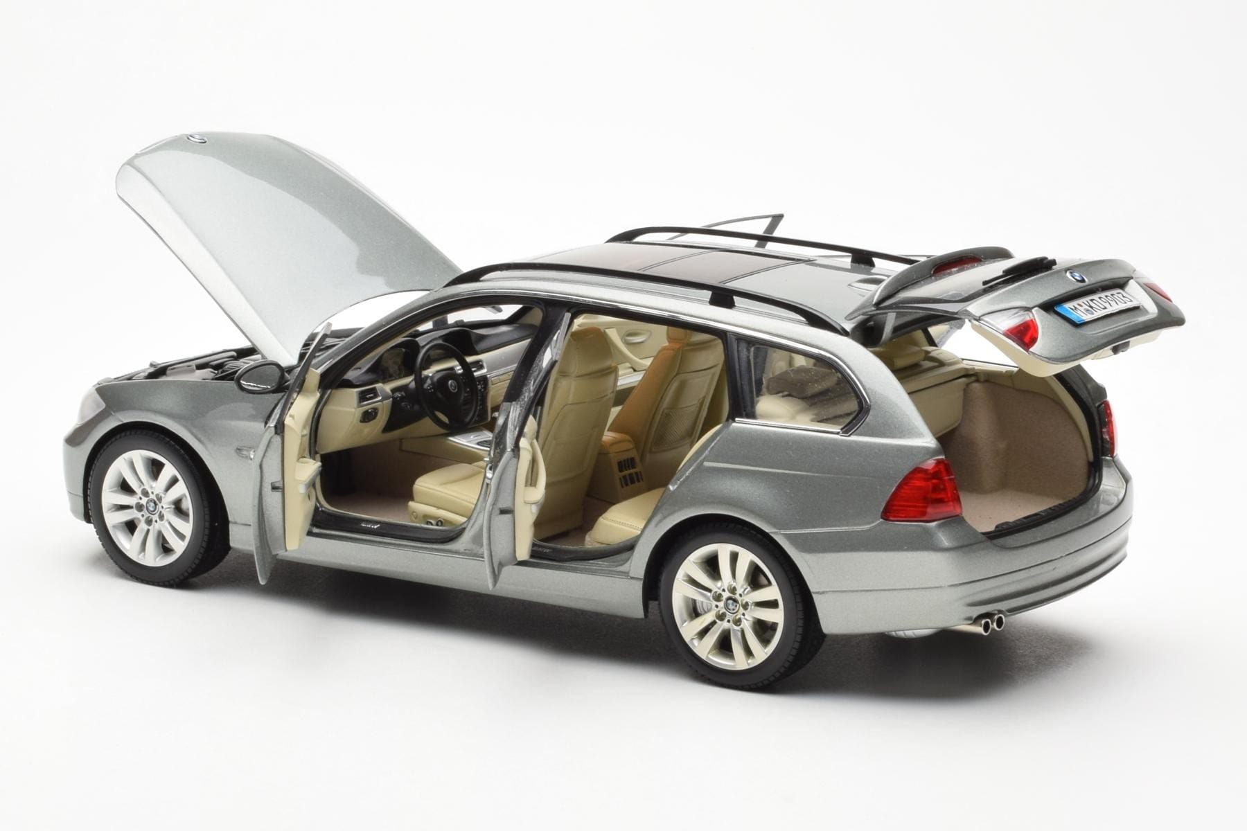 BMW 330i E91 Touring Grey Metallic Kyosho 1:18