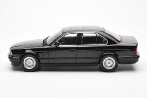 BMW 540i E34 Black Metallic MCG 1:18 MCG18157 Diecast - image 3 of 6