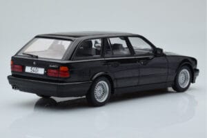 BMW 540i E34 Touring Black Metallic MCG 1:18 MCG18329 Diecast - image 2 of 6