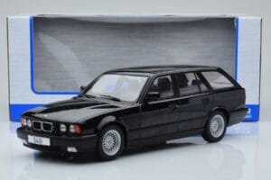BMW 540i E34 Touring Black Metallic MCG 1:18 MCG18329 Diecast - image 6 of 6