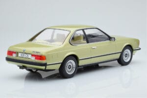 BMW 628 CSi E24 Light Green MCG 1:18 MCG18163 Diecast - image 2 of 5