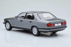 BMW 7 Series E32 740i Silver MCG 1:18 MCG18161 Diecast - image 4 of 5