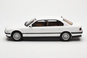 BMW 750iL E38 Asia Exclusive White Otto 1:18 OT836 Resin - image 3 of 6
