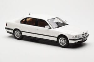 BMW 750iL E38 Asia Exclusive White Otto 1:18 OT836 Resin - image 4 of 6