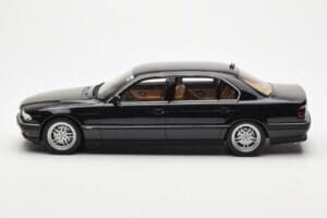 BMW 750iL E38 Black Otto 1:18 OT609 Resin - image 3 of 6