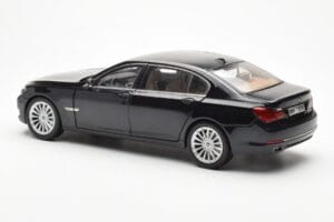 BMW 750Li F02 Facelift Carbon Black Kyosho 1:18 08784BK Diecast - image 7 of 8