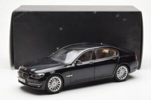BMW 750Li F02 Facelift Carbon Black Kyosho 1:18 08784BK Diecast - image 8 of 8
