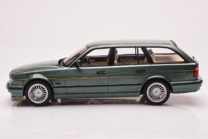 BMW Alpina B10 E34 Touring Dark Green MCG 1:18 MCG18331 Diecast - image 3 of 6