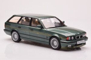 BMW Alpina B10 E34 Touring Dark Green MCG 1:18 MCG18331 Diecast - image 4 of 6
