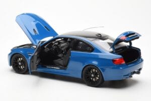 BMW M3 E92 Laguna Seca Blue Kyosho 1:18 08734LBL Diecast - image 5 of 8