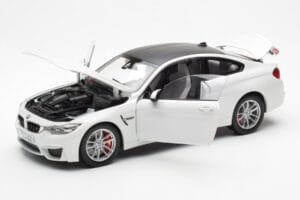 BMW M4 F82 Frozen Brilliant White Paragon 1:18 PA-97101 Diecast - image 2 of 8