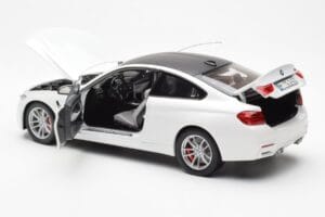 BMW M4 F82 Frozen Brilliant White Paragon 1:18 PA-97101 Diecast - image 5 of 8