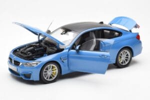 BMW M4 F82 Yas Marina Blue Paragon 1:18 PA-97102 Diecast - image 2 of 8