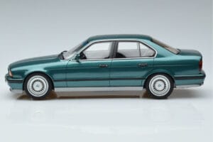 BMW M5 E34 Cecotto Edition Green Otto 1:18 OT968 Resin - image 3 of 6