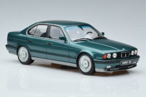 BMW M5 E34 Cecotto Edition Green Otto 1:18 OT968 Resin - image 4 of 6