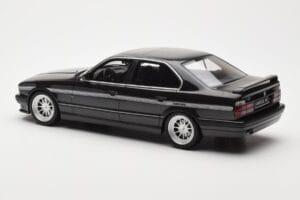 BMW M5 E34 Hartge H5 V12 Diamond Black Metallic Otto 1:18 OT362 Resin - image 5 of 6