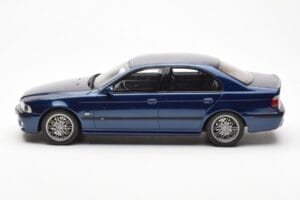 BMW M5 E39 Avus Blue Paint Issue Otto 1:18 OT070 Resin - image 3 of 6