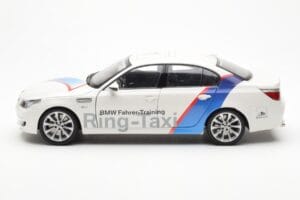 BMW M5 E60 Ring Taxi Nurburgring Kyosho 1:18 08593RT Diecast - image 4 of 8
