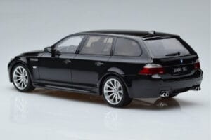 BMW M5 E61 Touring Black Otto 1:18 OT1020 Resin - image 5 of 6
