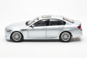 BMW M5 F10 Silverstone Silver Paragon 1:18 80432186353 Diecast - image 4 of 8