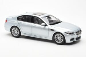 BMW M5 F10 Silverstone Silver Paragon 1:18 80432186353 Diecast - image 6 of 8