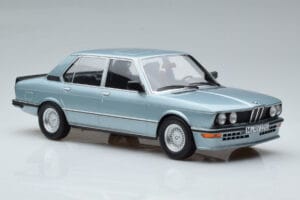 BMW M535i E12 Blue Norev 1:18 183269 Diecast - image 4 of 6
