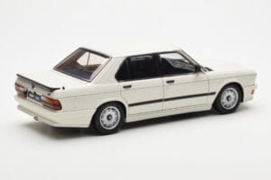 BMW M535i E28 Alpine White AUTOart 1:18 75161 Diecast - image 3 of 10