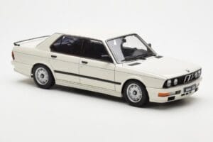 BMW M535i E28 Alpine White AUTOart 1:18 75161 Diecast - image 6 of 10