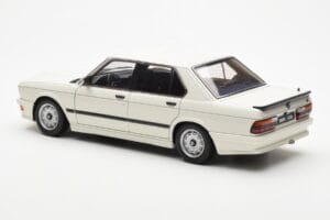 BMW M535i E28 Alpine White AUTOart 1:18 75161 Diecast - image 7 of 10
