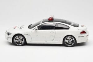 BMW M6 E63 MotoGP Safety Car 2006 Kyosho 1:18 08707GPB Diecast - image 4 of 8