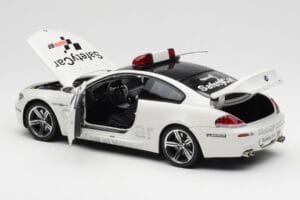 BMW M6 E63 MotoGP Safety Car 2006 Kyosho 1:18 08707GPB Diecast - image 5 of 8