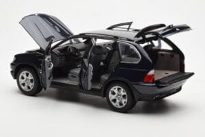 BMW X5 4.4i E53 Dark Blue Kyosho 1:18 08521DB Diecast - image 5 of 8