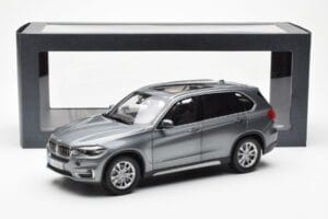 BMW X5 F15 Space Grey Paragon 1:18 80432318988 Diecast - image 8 of 8