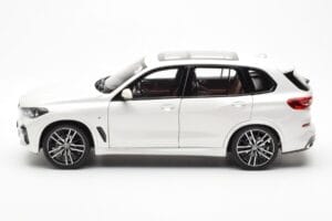 BMW X5 G05 White Paragon 1:18 80432450996 Diecast - image 4 of 8