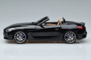 BMW Z4 G29 Black Metallic Norev 1:18 183272 Diecast - image 4 of 7