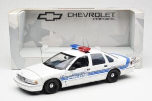 Chevrolet Caprice Sebring Police UT Models 1:18 21029 Diecast - image 6 of 6