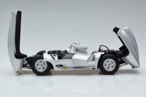 Chevrolet Corvette C1 Stingray Concept AUTOart 1:18 71000 Diecast - image 4 of 8