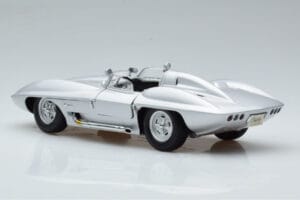Chevrolet Corvette C1 Stingray Concept AUTOart 1:18 71000 Diecast - image 7 of 8