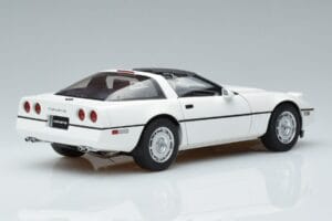 Chevrolet Corvette C4 White AUTOart 1:18 71243 Diecast - image 3 of 8