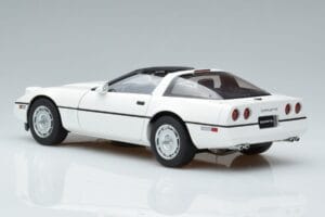 Chevrolet Corvette C4 White AUTOart 1:18 71243 Diecast - image 7 of 8