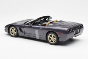 Chevrolet Corvette C5 Convertible Purple Pearl Metallic UT Models 1:18 21010 Diecast - image 5 of 6