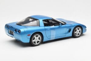 Chevrolet Corvette C5 Blue Metallic UT Models 1:18 21004 Diecast - image 2 of 6