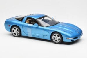 Chevrolet Corvette C5 Blue Metallic UT Models 1:18 21004 Diecast - image 4 of 6