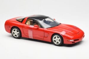Chevrolet Corvette C5 Hardtop Red UT Models 1:18 21041 Diecast - image 4 of 6