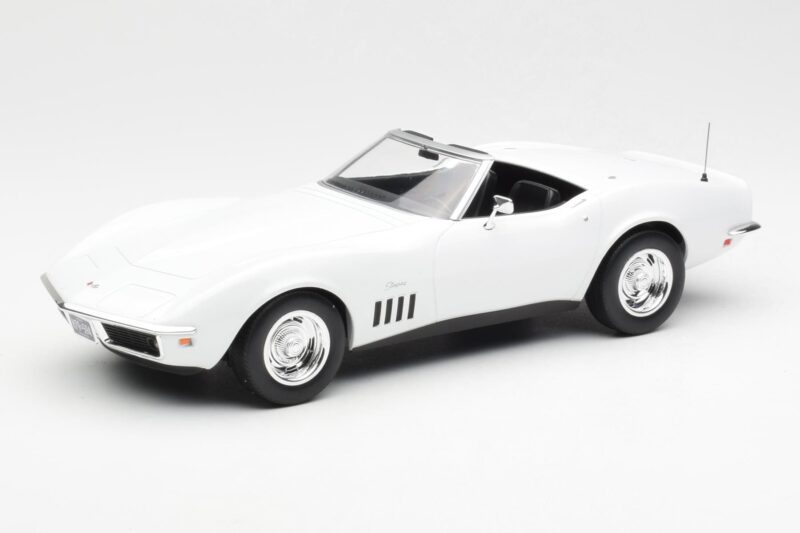 Chevrolet Corvette C3 Convertible Can-Am White Norev 1:18 Chevrolet Corvette C3 Convertible Can-Am White Norev 1:18 189038 Diecast