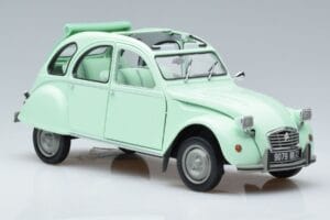 Citroen 2CV 6 Club Green Norev 1:18 181486 Diecast - image 5 of 7