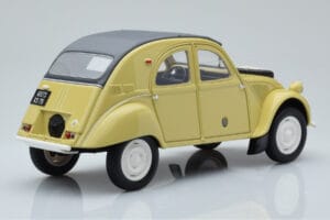 Citroen 2CV Sahara Yellow Otto 1:18 OT1027 Resin - image 2 of 6