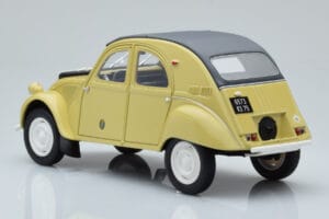 Citroen 2CV Sahara Yellow Otto 1:18 OT1027 Resin - image 5 of 6