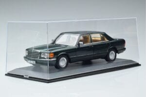 Display Case MCG 1:18 MCG99115 Diecast - image 3 of 11