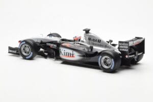 McLaren MP4/17D #6 K. Raikkonen F1 2003 Hot Wheels 1:18 B1650 Diecast - image 4 of 6